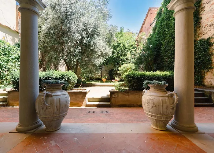 Piazza Dei Ciompi With Private Garden